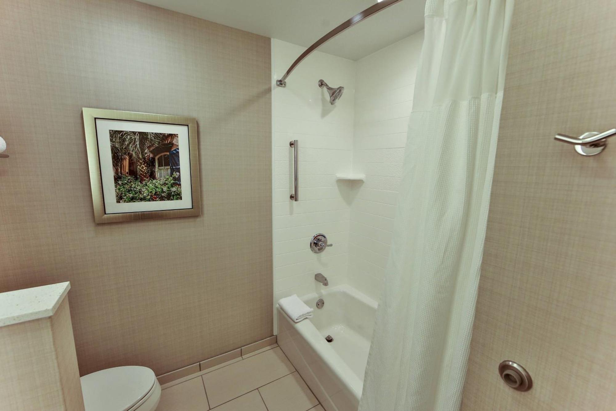 Fairfield Inn&Suites by Marriott Savannah Midtown Bagian luar foto
