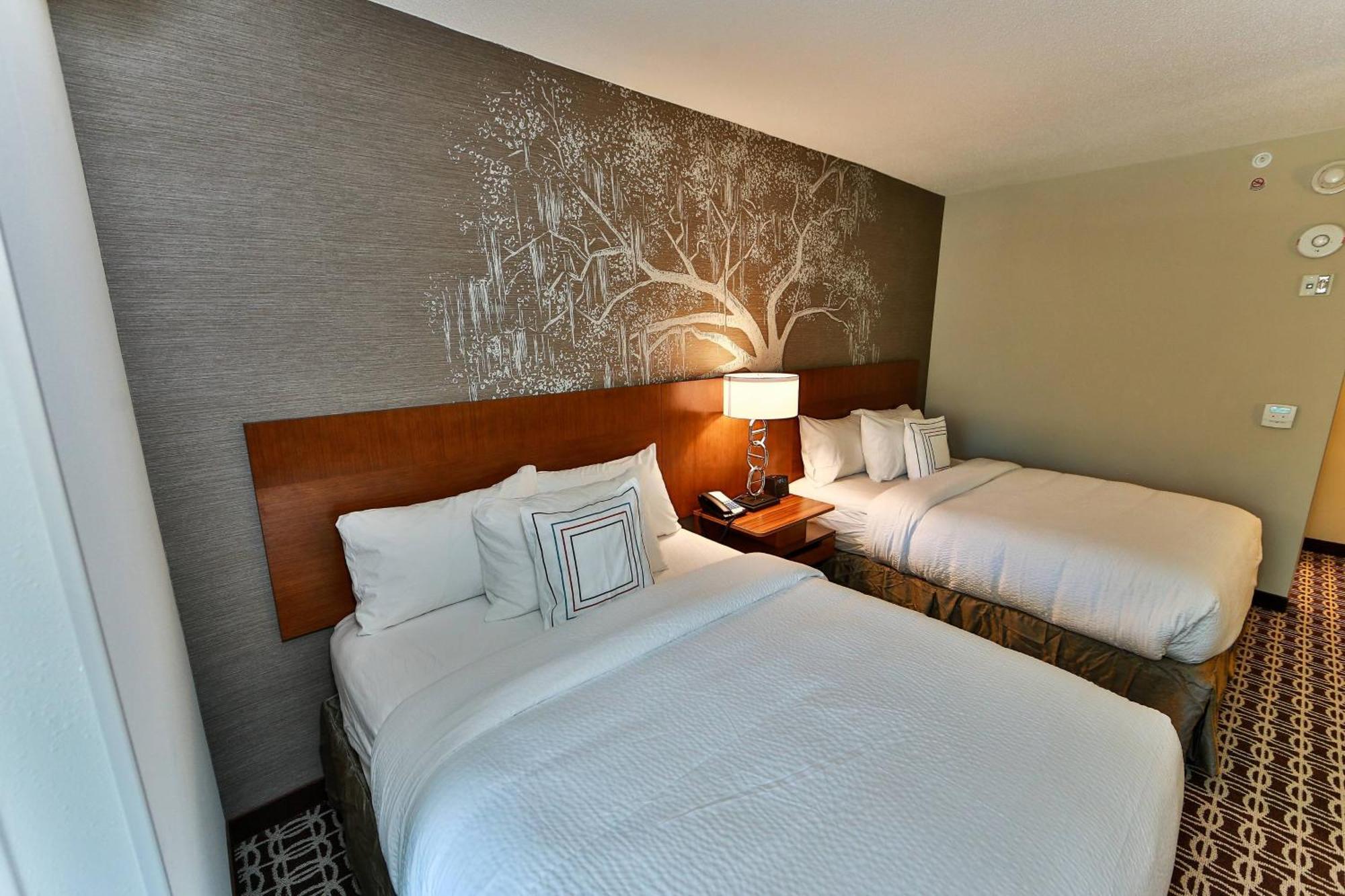 Fairfield Inn&Suites by Marriott Savannah Midtown Bagian luar foto