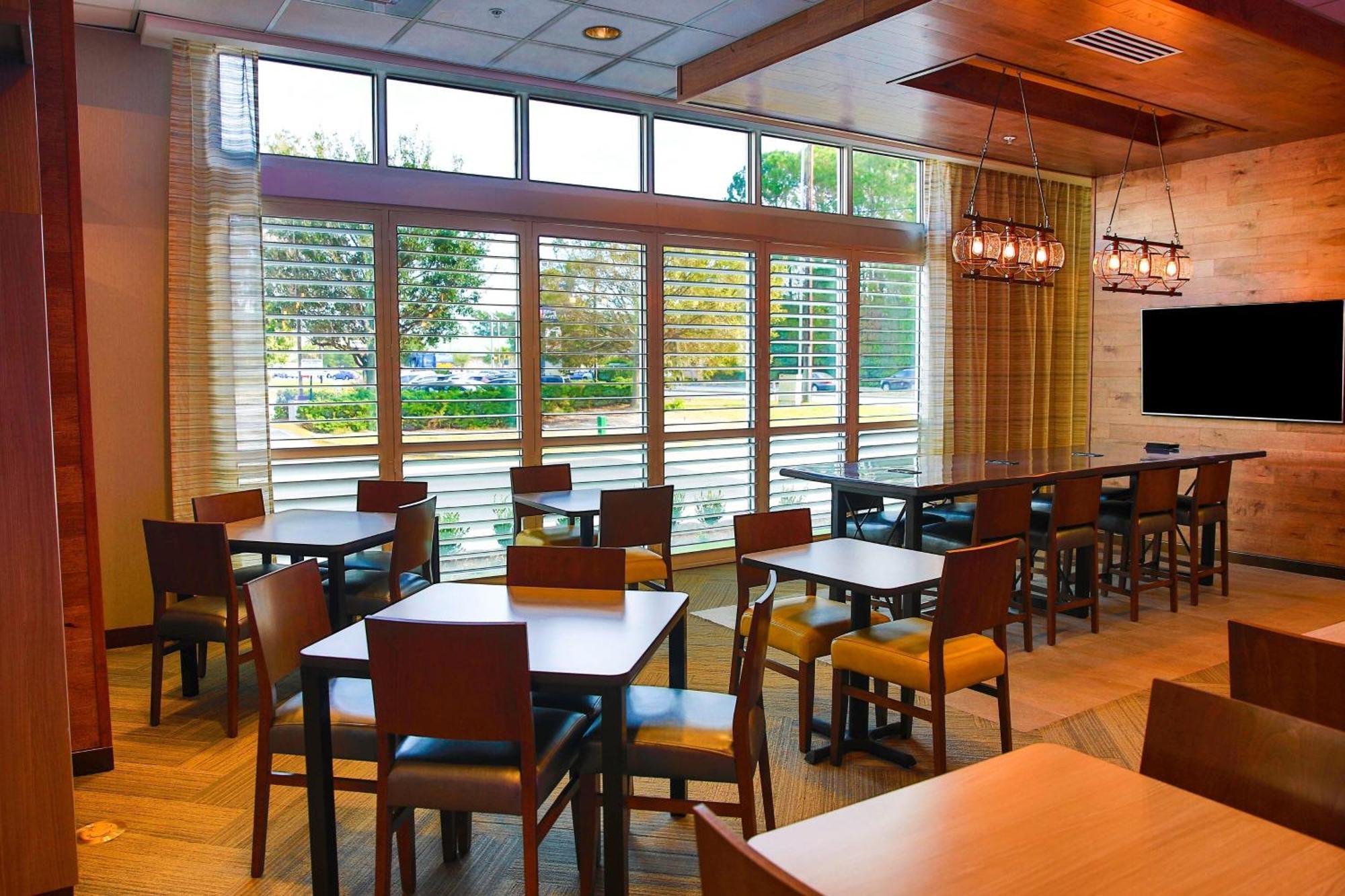 Fairfield Inn&Suites by Marriott Savannah Midtown Bagian luar foto