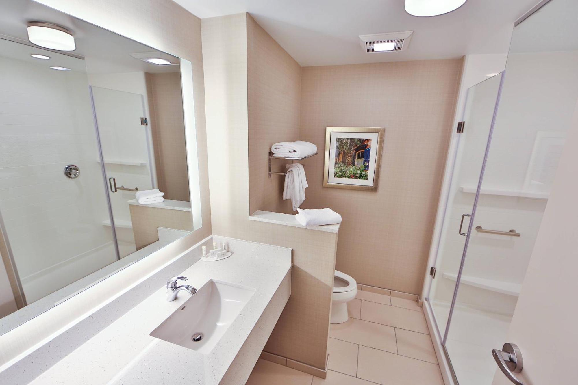 Fairfield Inn&Suites by Marriott Savannah Midtown Bagian luar foto