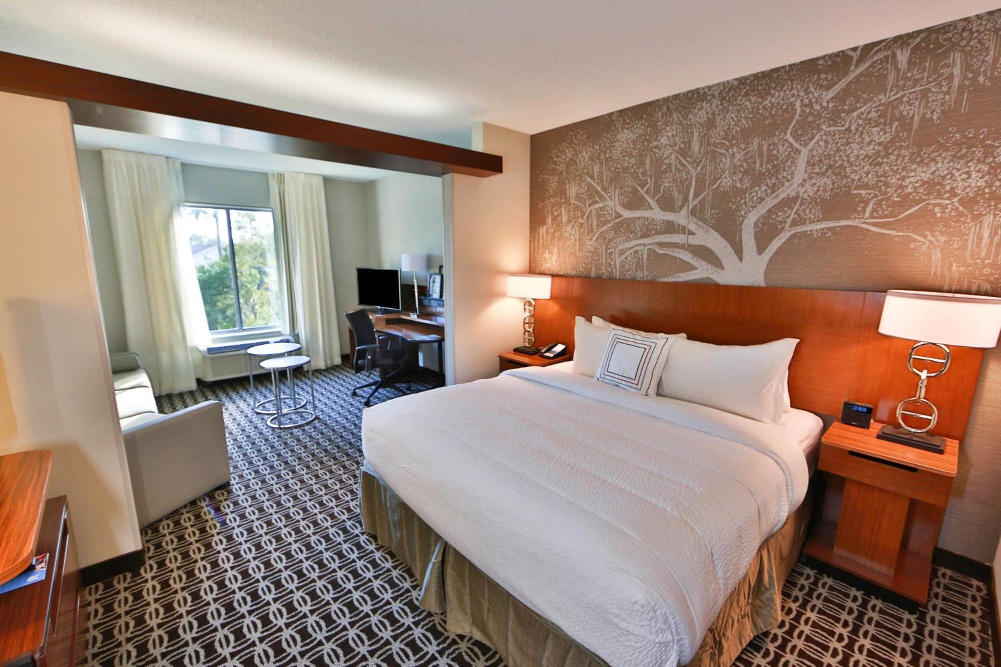 Fairfield Inn&Suites by Marriott Savannah Midtown Bagian luar foto