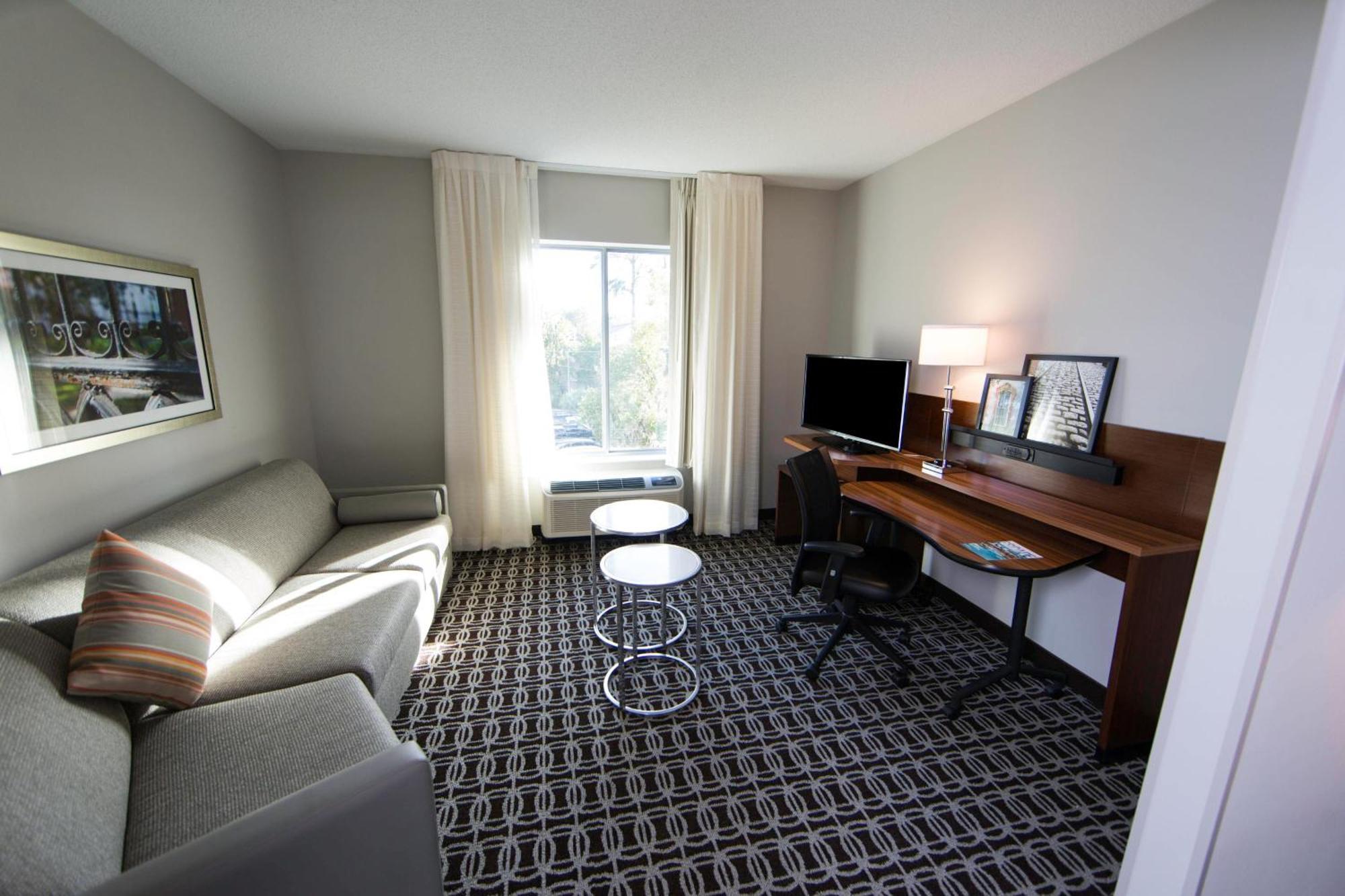 Fairfield Inn&Suites by Marriott Savannah Midtown Bagian luar foto