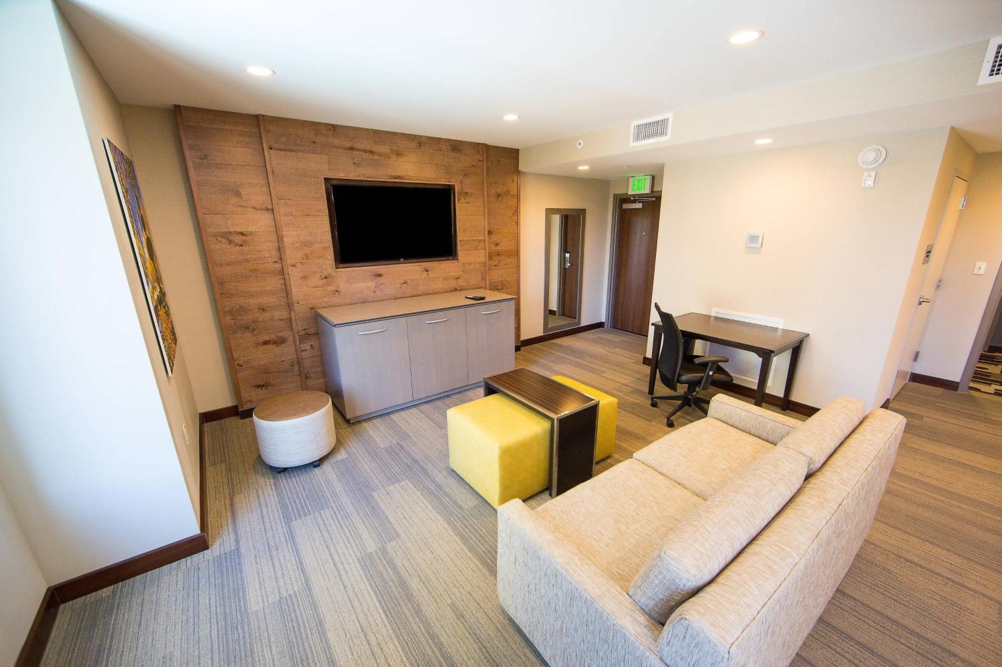 Fairfield Inn&Suites by Marriott Savannah Midtown Bagian luar foto